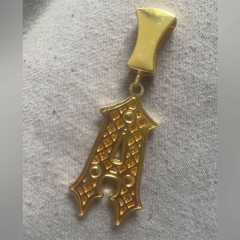 “A”initial pendant - Picture 2 of 3